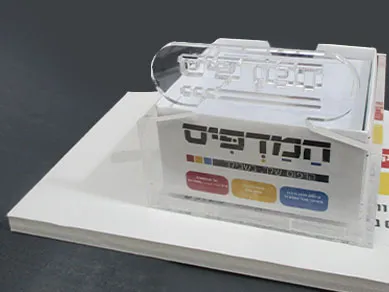 מעמד לדפי ממו מיתוג לעסק עשוי מפרספקס אקרילי